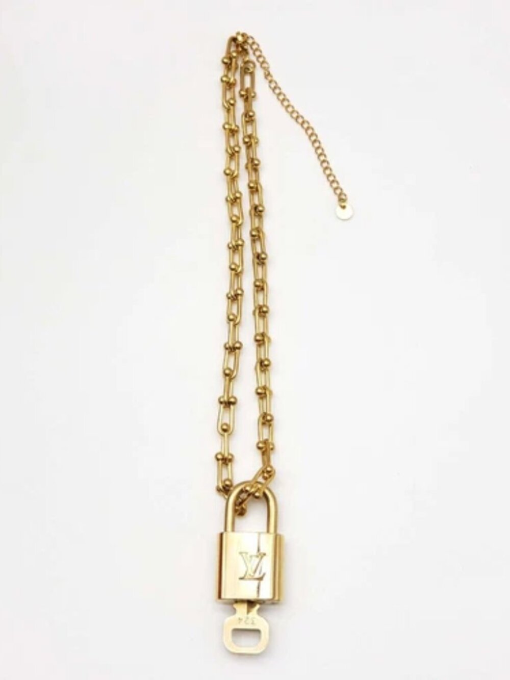 Gold-Plated Necklace with Authentic Louis Vuitton Padlock - Picture 3 of 8